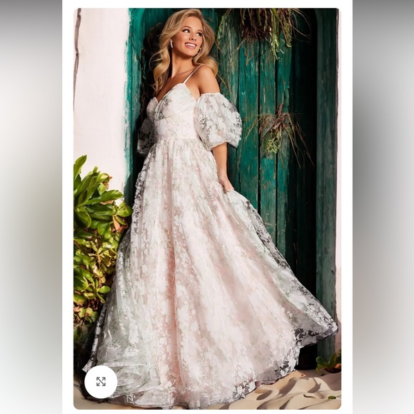 JVN by Jovani Dresses & Skirts - NWT Jovani Light Pink Floral A Line 37531 Gown 12